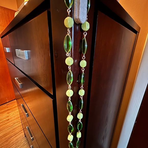 Vintage made in W Germany MCM Elegant Green and Yellow Beaded Necklace - Picture 6 of 10